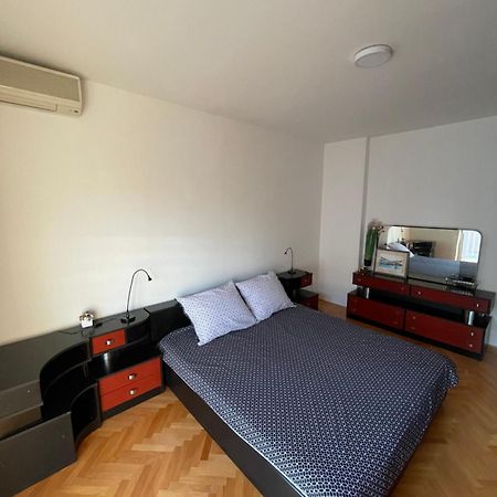La Storia - Holiday Apartment House Zara Esterno foto