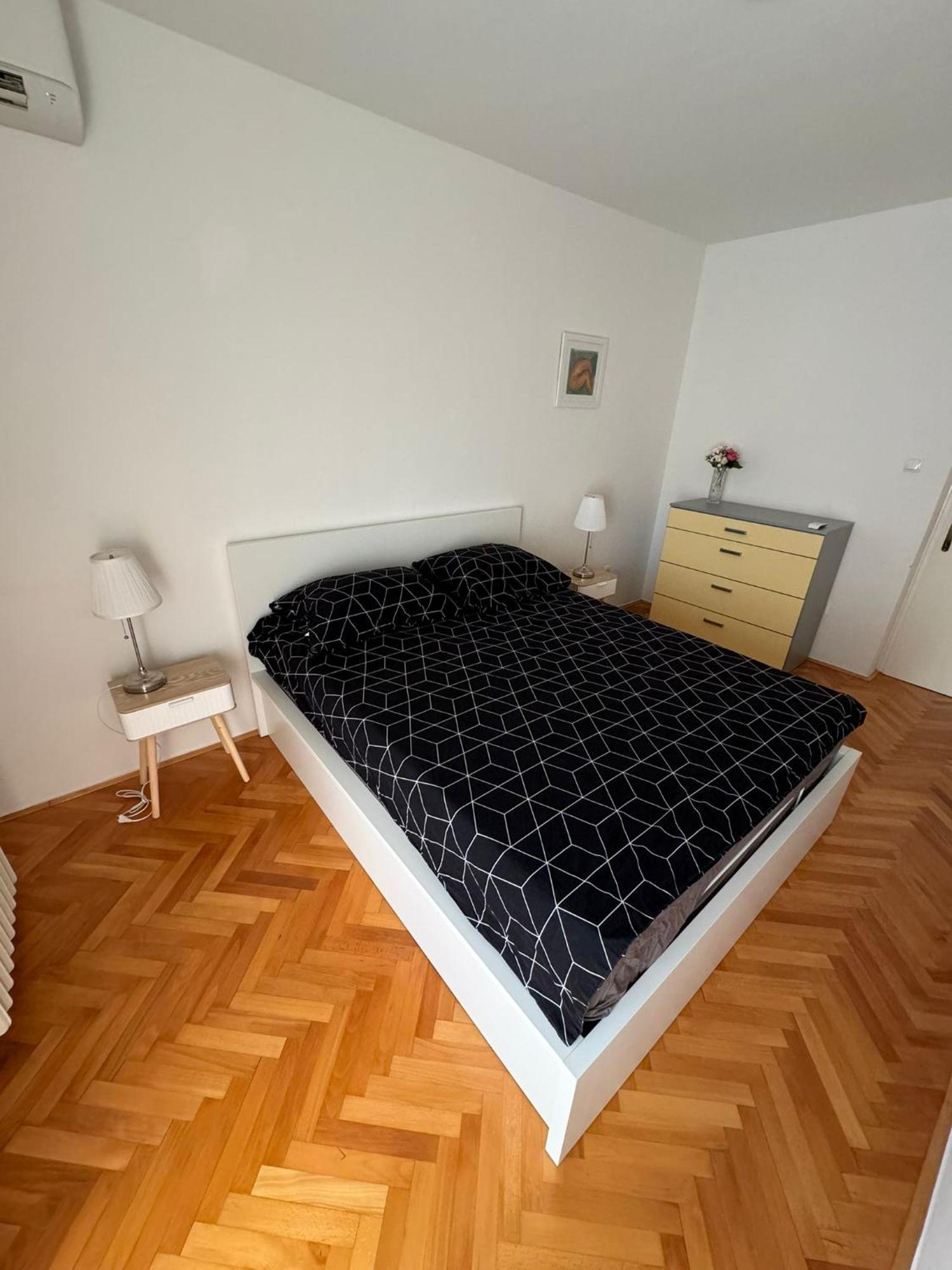 La Storia - Holiday Apartment House Zara Esterno foto